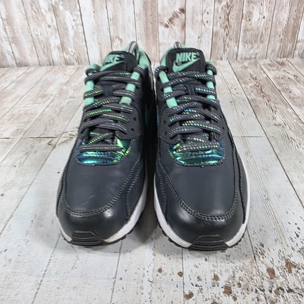 Nike Air Max 90 Black Mint Green Iridescent Oil Slick  859633-001 7Y/8.5W